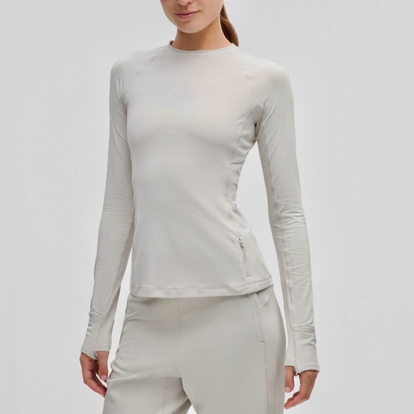 lululemon athletica Tops - It’s Rulu Long Sleeve Top (NWT) Lululemon, size XS, color DoveGrey